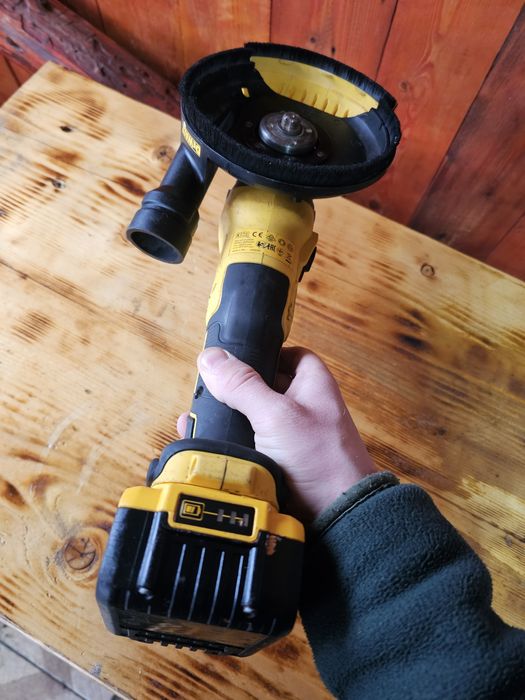 Polizor unghiular Dewalt 18V XR Brushless