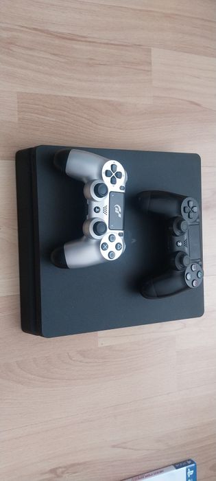 Play station 4 slim 500 gb