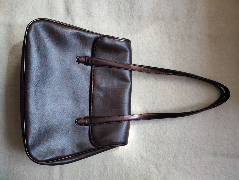 Дамска чанта в отлично състояние