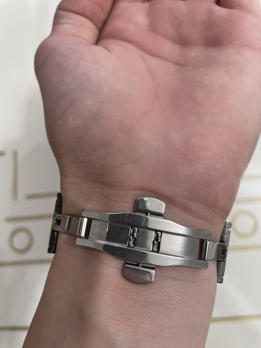Часы от Hublot срочно
