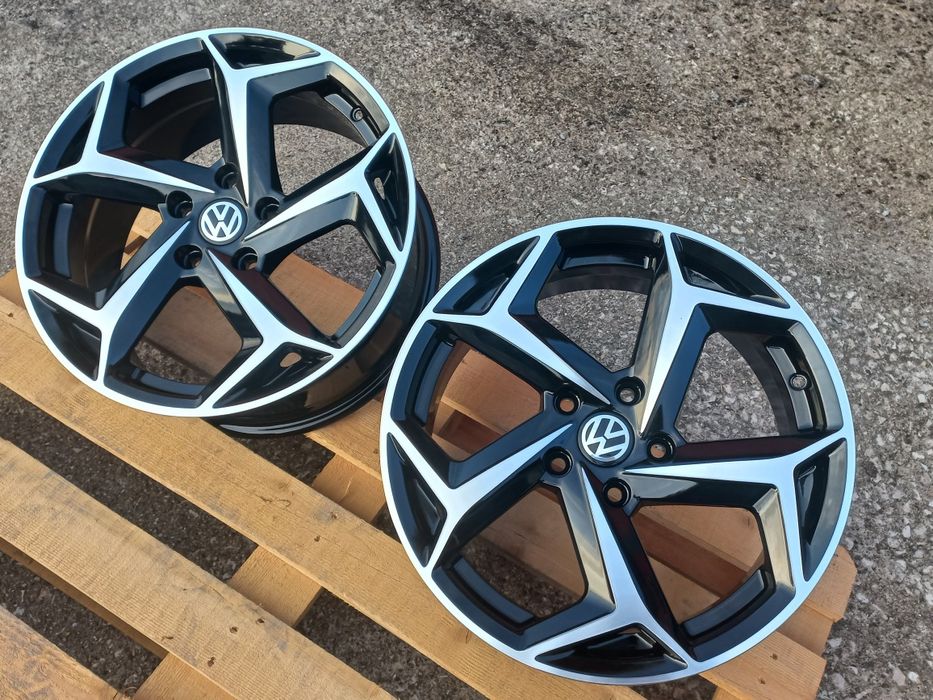 18"Vw 5x112 Golf Passat Jetta Tiguan Touran 8ж ет44 Black Polish Чисто Нови.