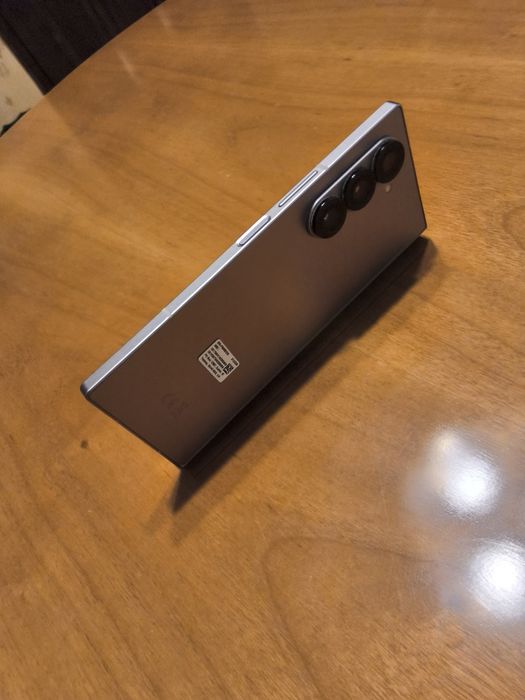 Samsung Z Fold 6