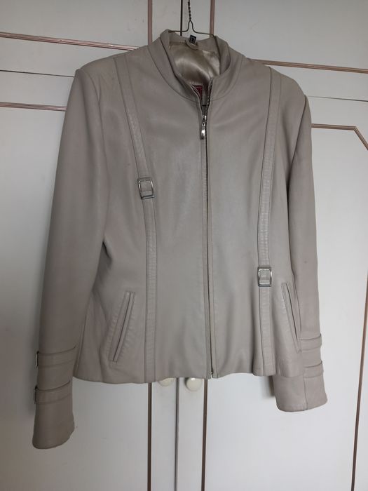 Дамско яке от естествена кожа,  шампанско. Размер L