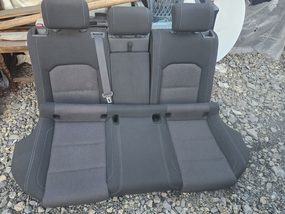 комплект седалки за Passat b8 комби 2015-2023 година .