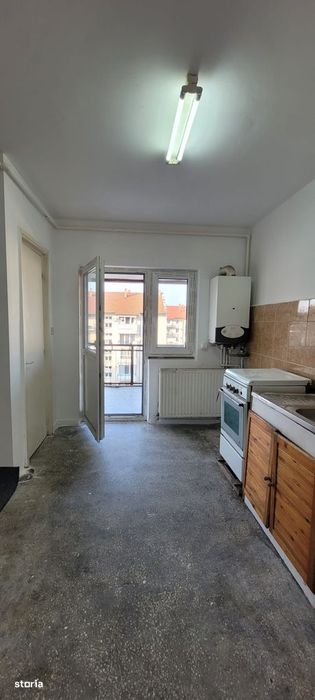 Apartament 3 camere decomandat | Carpați II | Etaj 4
