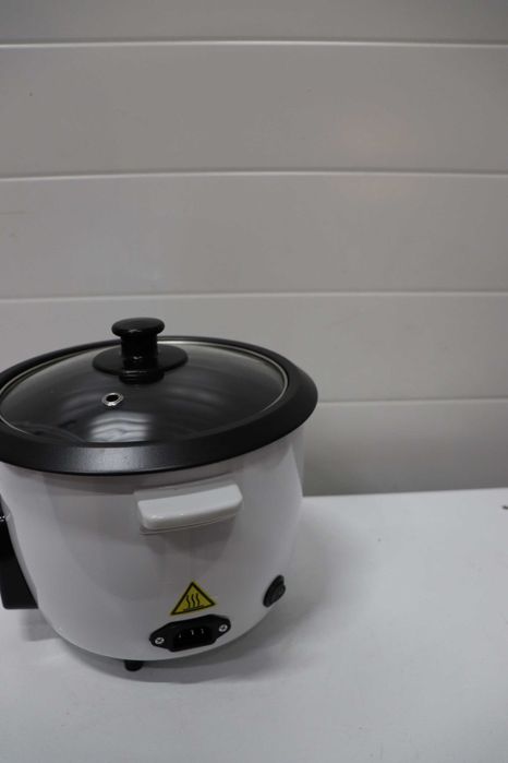 ECG RZ11 Оризоварка 1л, 400W Функция за поддържане на топлина