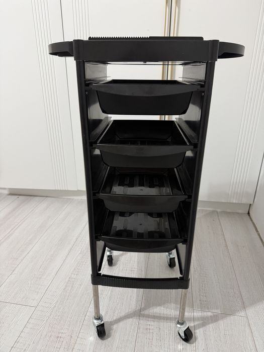 Помощник парикмахера