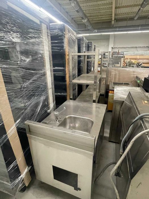 Неръждавейки маси и мивки всякакъв размер от 100см до 180см