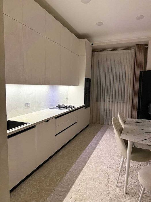 V4973 ПРОДАЕТСЯ 2/10/10 НОВОСТРОЙКА  Юнусабад-4 Бывший ресторан Манзур