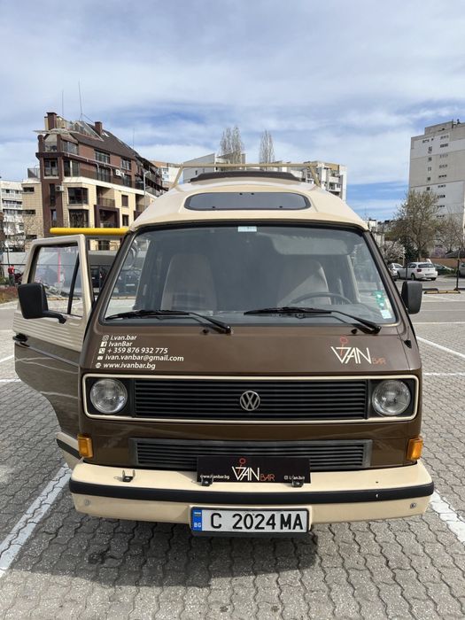 Продавам подвижен бар с развит бизнес