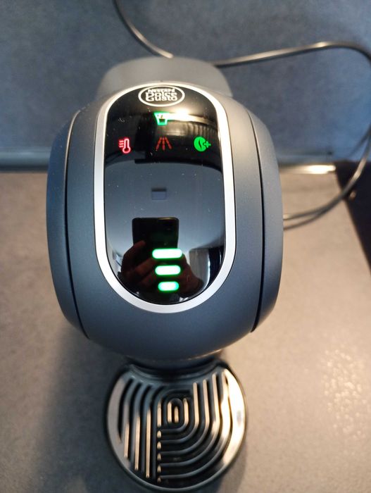 Като нова в кутията си кафемашина Delonghi Dolce Gusto Genio S Touch