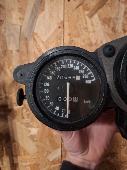 Bord Yamaha FZR 1000