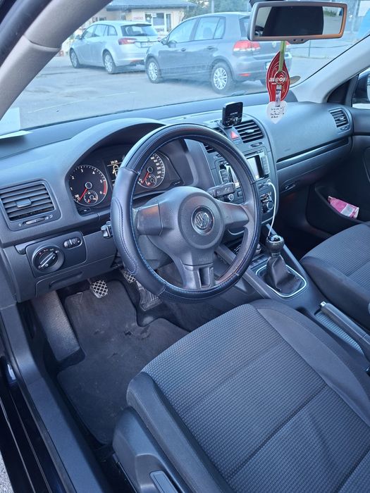 VOLKSWAGEN Jetta 2010 — imagine 4