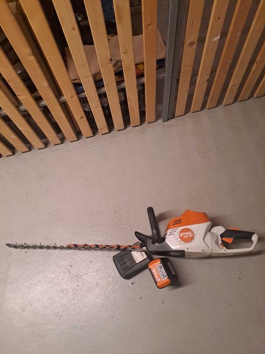 Stihl HSA 100 + 2x Acumulatori