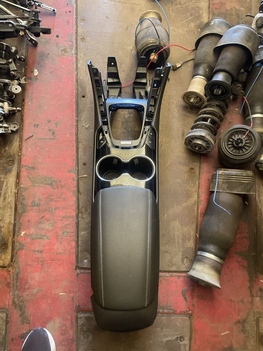 Cotiera centrala piele / tunel Ford Mondeo mk5 stare buna