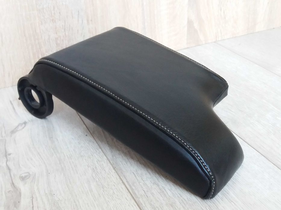 Imbracare/Tapitare nuca, manson schimbator, volan (piele naturala)