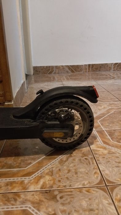 Vând /schimb cu G2 trotineta electrica MYRIA ( NU TRIMIT ,   Nu accept banii prin transfer bancar)