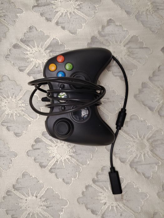 Xbox 360 slim продам