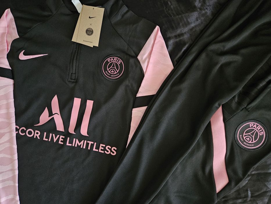 *REDUCERE* Compleu/Trening roz negru