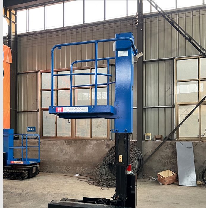 Гусеничный подъемник