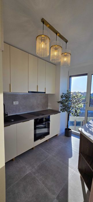 Proprietar inchiriez apartament 2 camere, loc de parcare - prima inchiriere