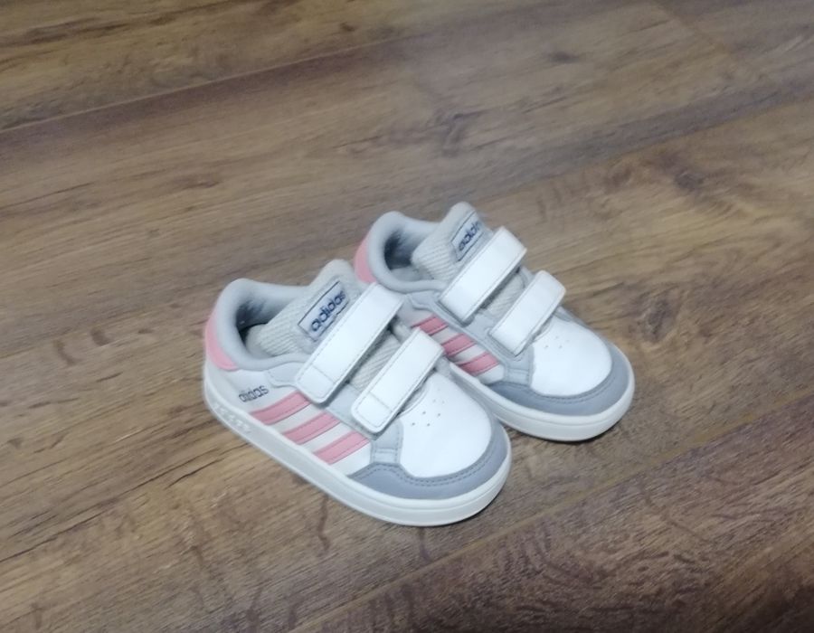 Adidas fete marimea 21