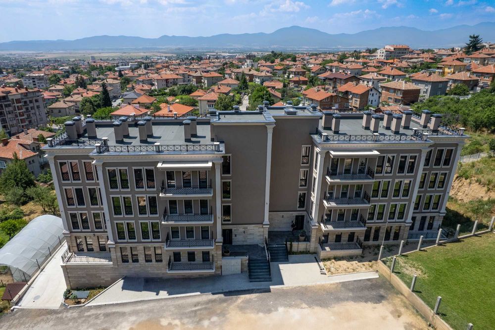 Продава се Двустаен апартамент в Карлово - 67 кв.м за 1453 €/кв.м - Снимка #20