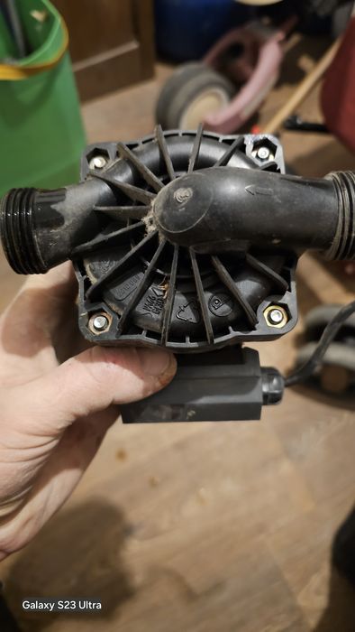 Vând  Centrala  Milenium