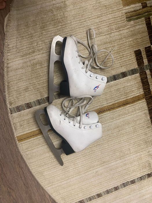 Коньки фигурные 31 размер