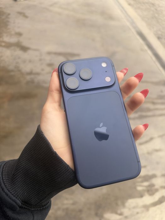 Iphone 17 pro 256gb deep blue
