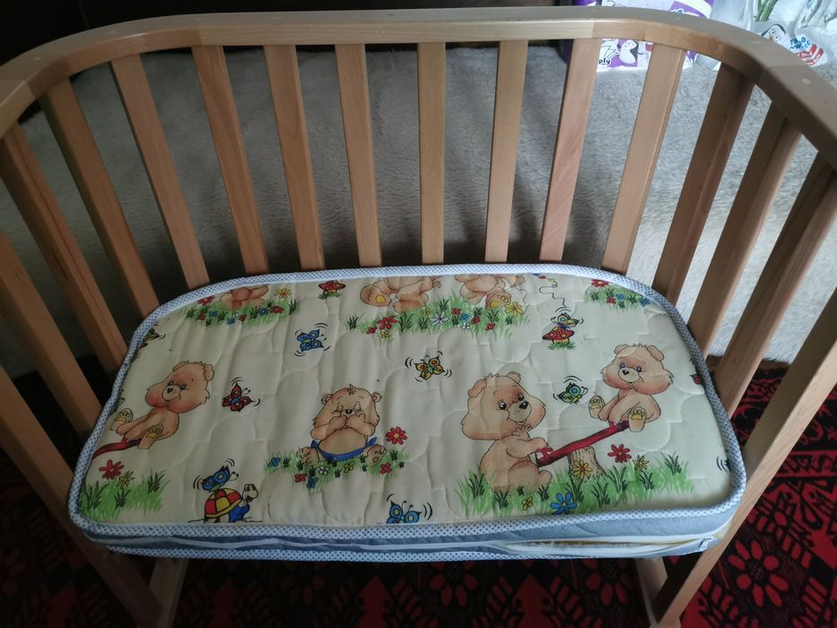 Поръчково мобилно легло "Мама и аз" с матрак, заоблени ръбове и подаръ