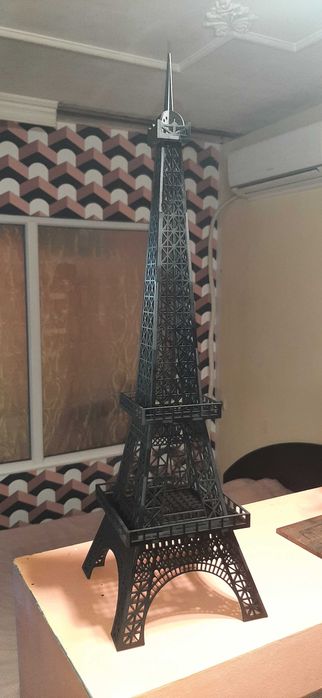 Макет на Айфеловата кула
