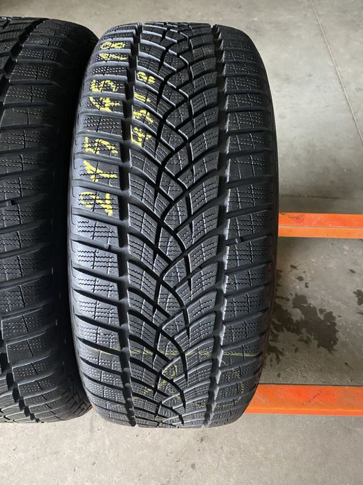 Anvelope iarna 215/45/18 Goodyear Ultra Grip Performance 215 45 18 R18