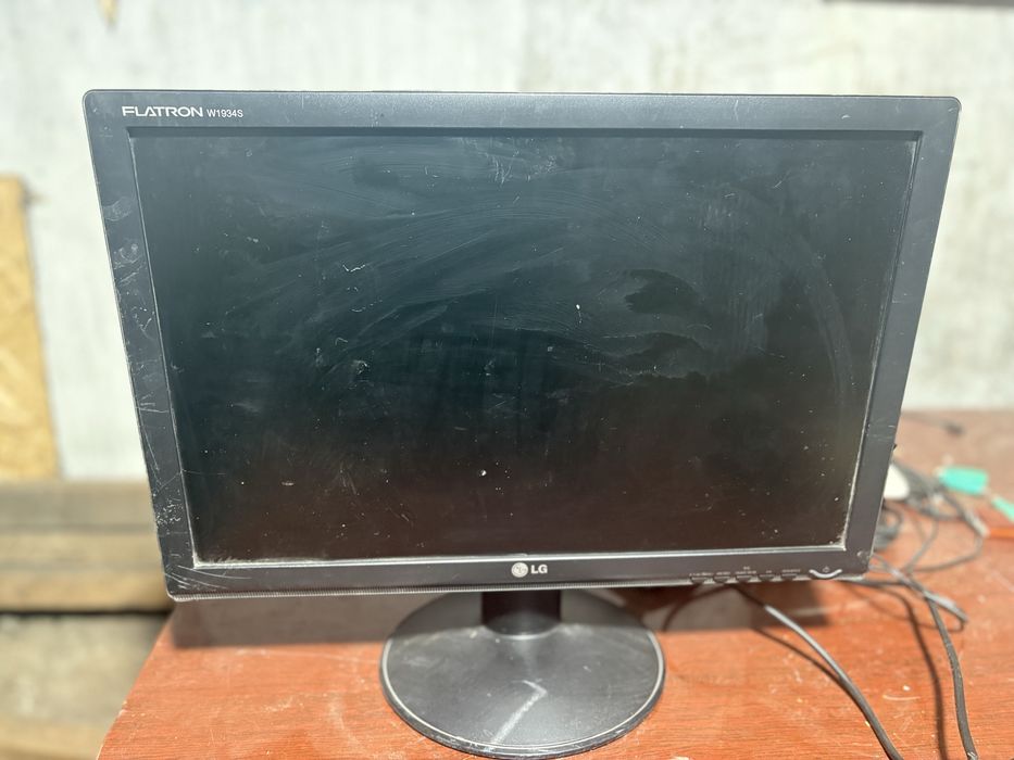Монитор       LG
