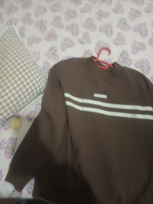 Одежда костьюмы футболки