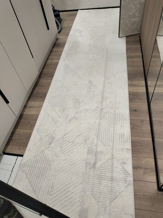 Продам ковровую дорожку