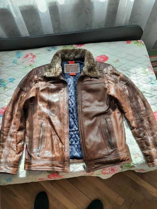 Продавам почти ново италианско кожено яке от чиста кожа