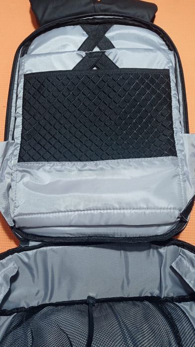 Рюкзак со светящимися смайлами