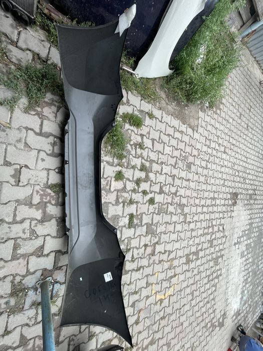 бампер задний Toyota COROLLA 2014