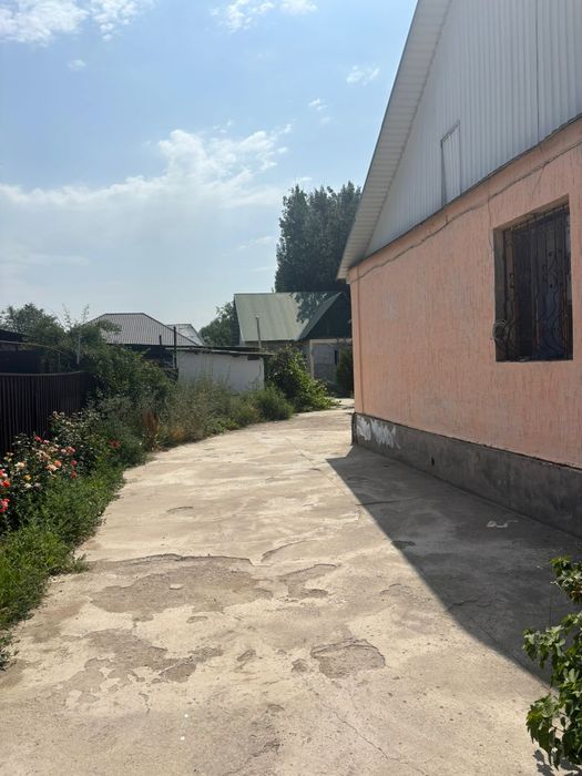 Үй сатылады опше 10 соты . 2 үй бар ..