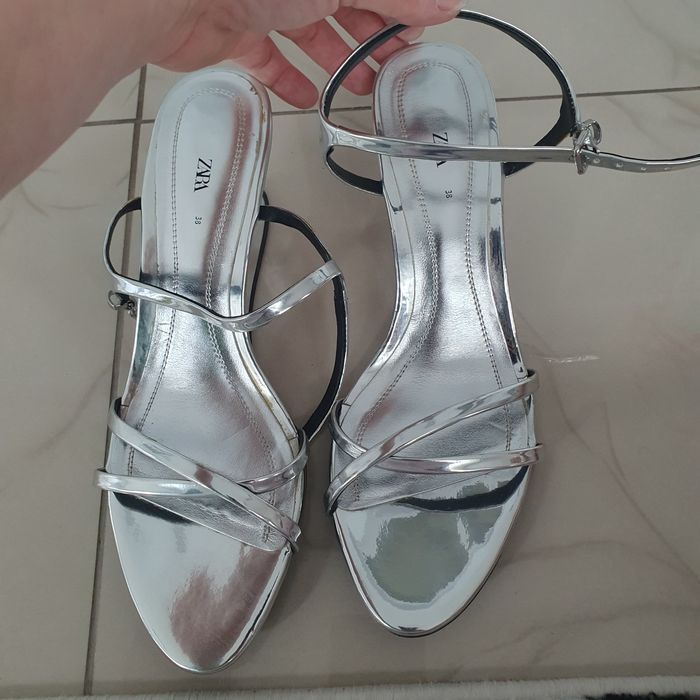 Sandale argintii Zara