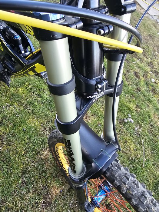 Scott gambler DH колело