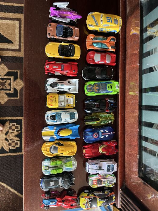 Игрушки для детей. Машинки