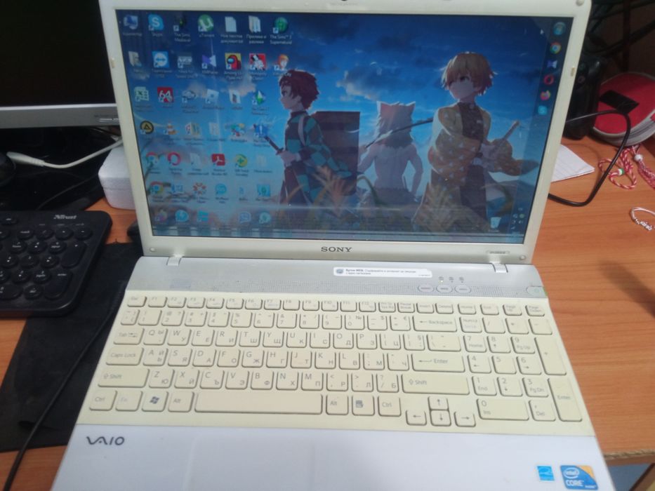 Soni Vaio лаптоп 17 инча pcg-71212m