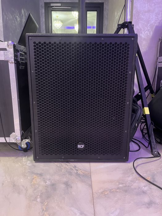 Subwoofer RCF 8004 activi