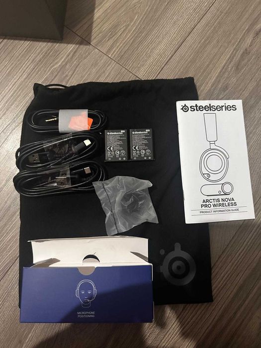 SteelSeries Arctis Nova Pro Wireless Albe Playstation