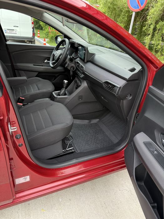 Dacia Sandero model Confort doar 33.000 km  Benzină 1.0 Tce Turbo 90 CP  Euro 6