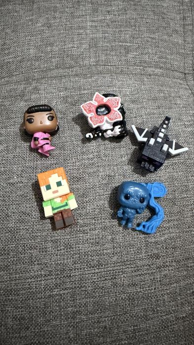 Фигурки Киндер ОСД и Майнкрафт