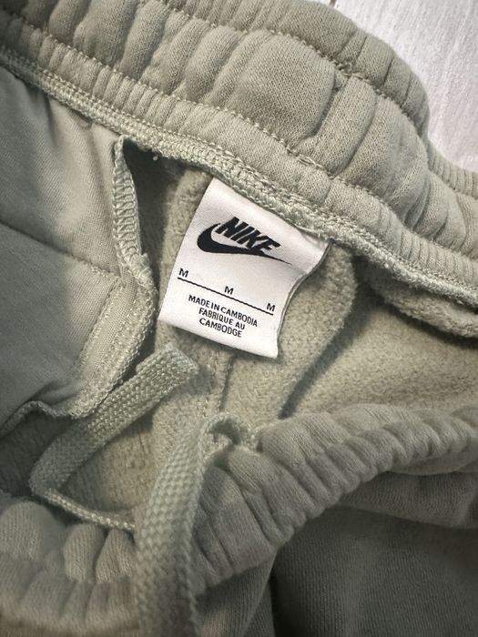 Панталон Nike, супер модел