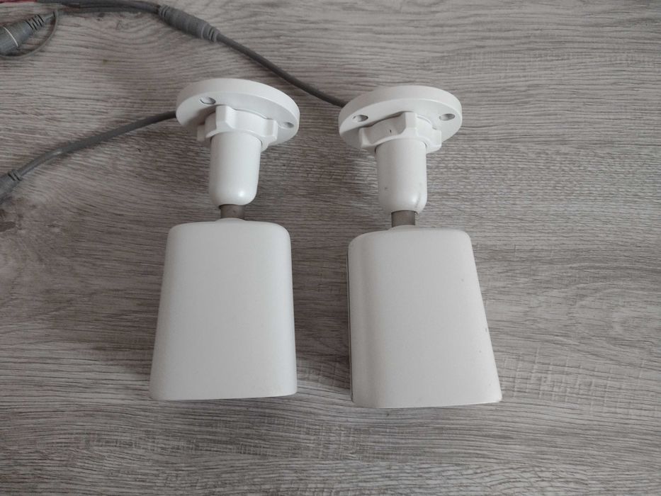 2броя Hikvision DS-2CE10DF3T-FS 3.6mm